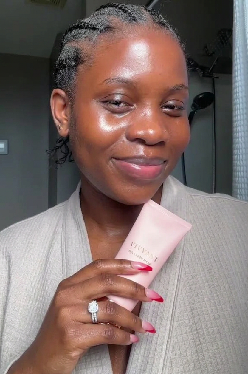 Aaliyah K. holding Vivvant Collagen Mask