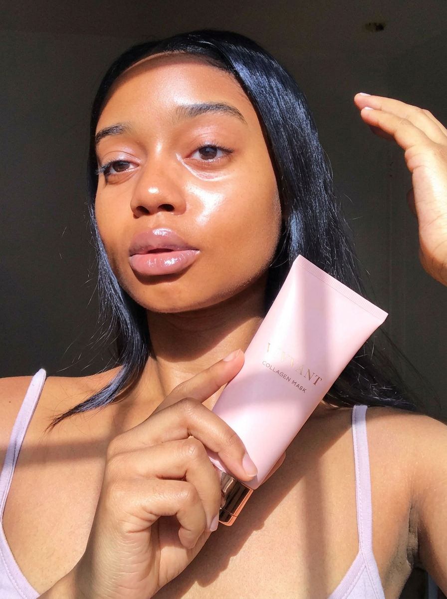 Sofia M. holding Vivvant Collagen Mask